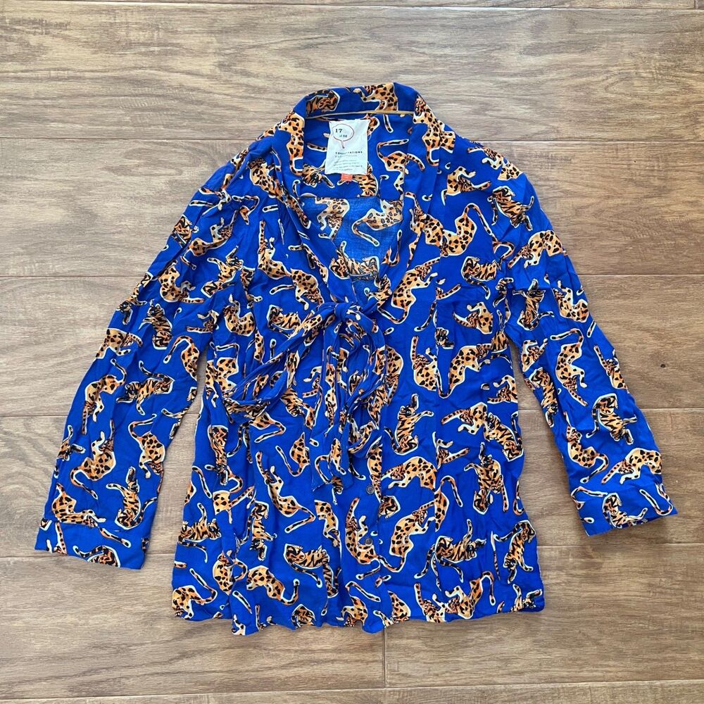 Conversations by Anthropologie Top 2 Blue Leopard Print Tie Front Button Up 17